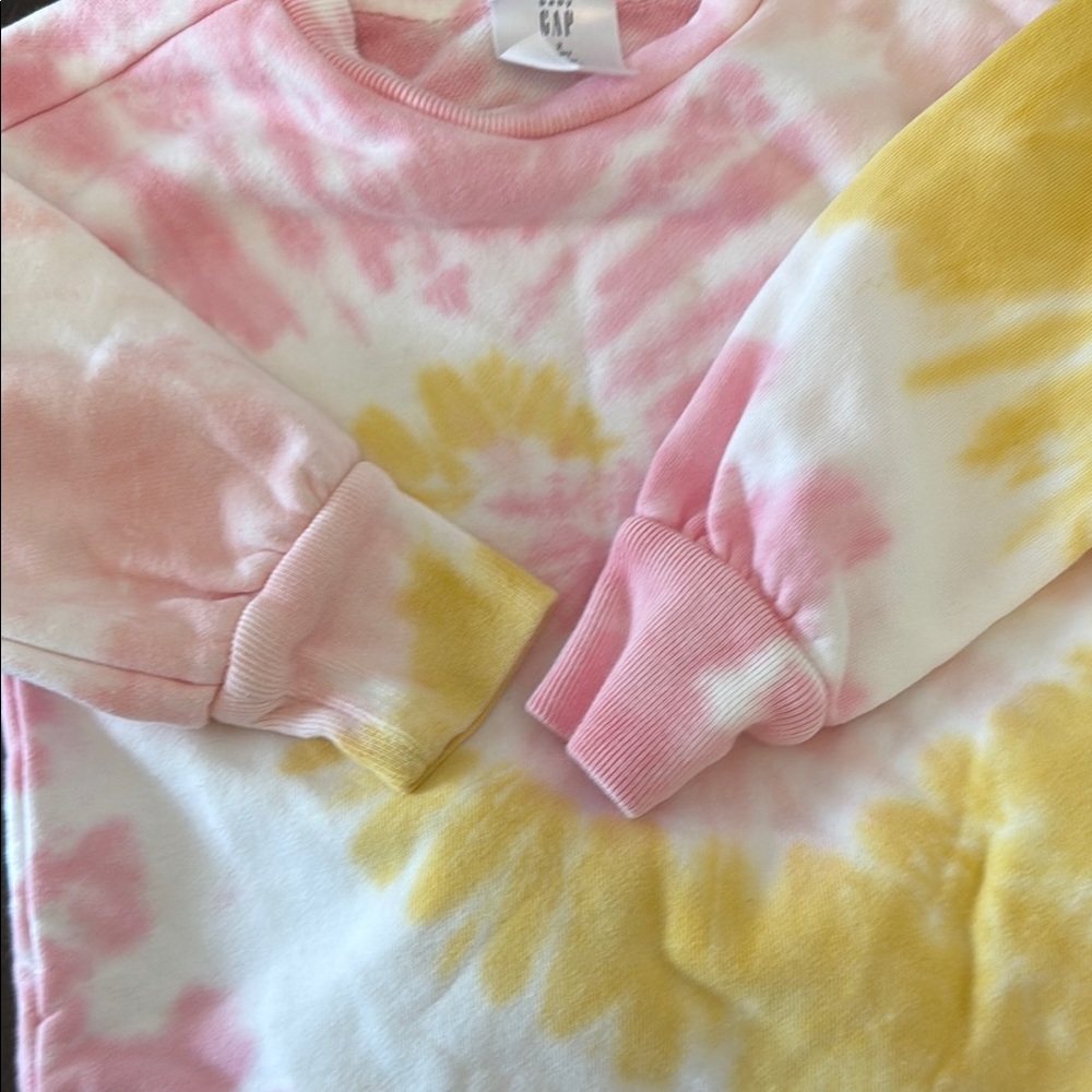 Great for play! Gap Pink and Yellow Tie-Dye Sweatshirt and Cat and Jack joggers - Picture 3 of 9